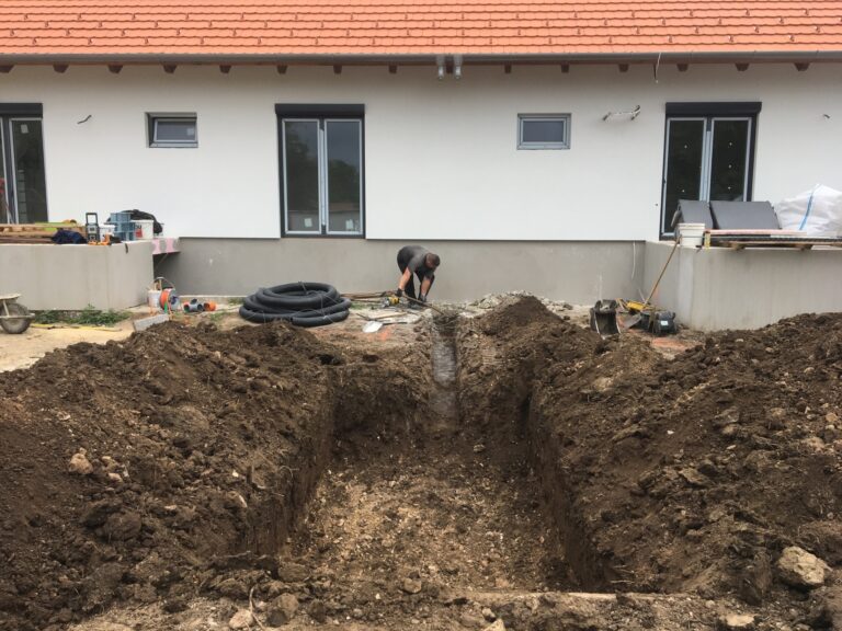 Kertépítés ꟷ Balatonalmádi–Tobruk