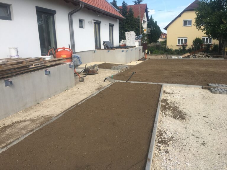 Kertépítés ꟷ Balatonalmádi–Tobruk