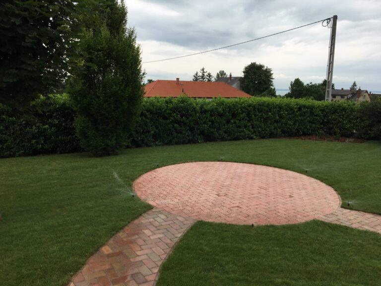 Kertépítés ꟷ Balatonfűzfő
