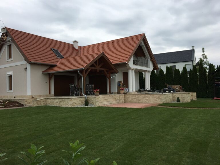 Kertépítés ꟷ Balatonfűzfő