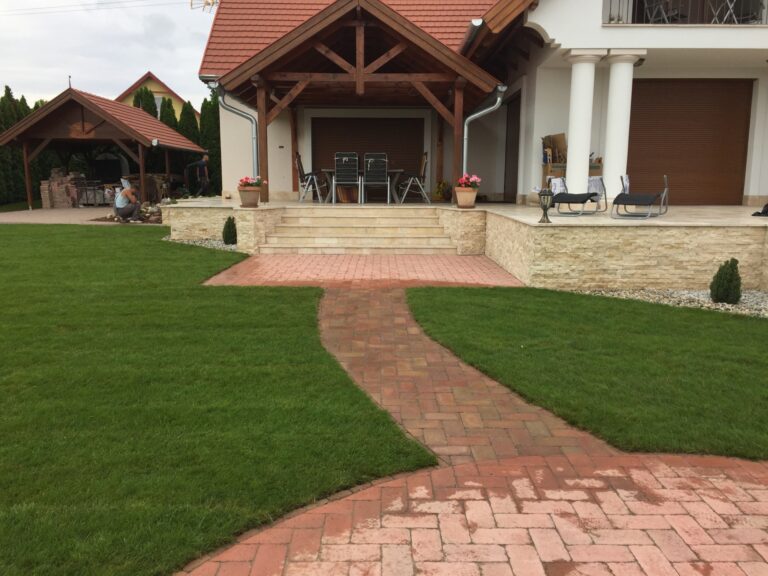 Kertépítés ꟷ Balatonfűzfő