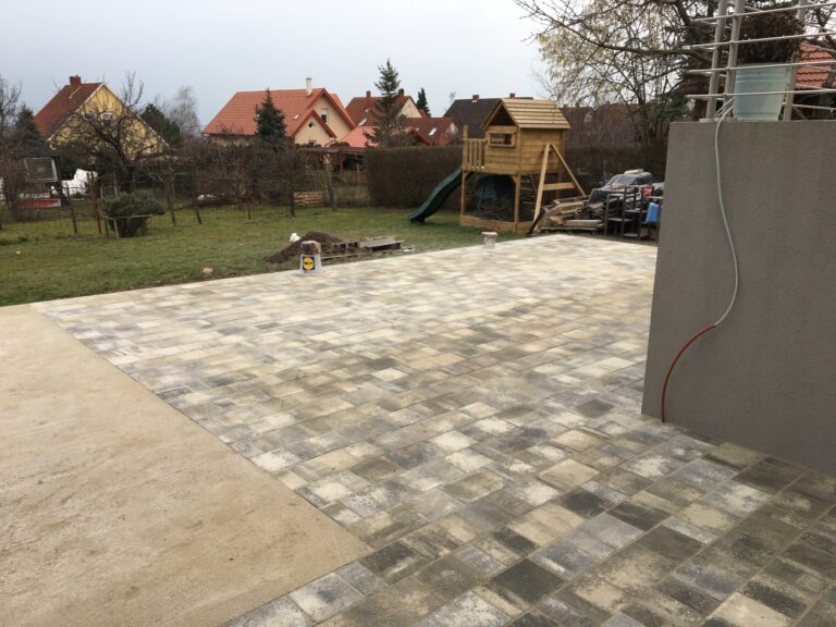 Térkövezés ꟷ Paloznak